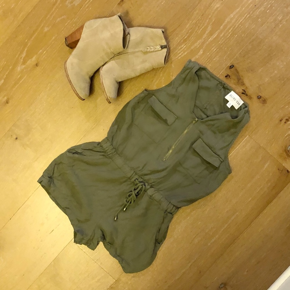 Lulus romper. Olive+oak